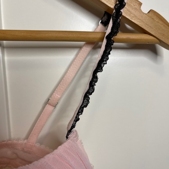 VS Padded Demi Bra 32D - Picture 2 of 5